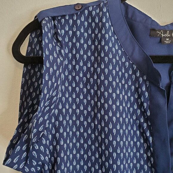 Sleeveless Top Blouse Blue Women size Medium - Picture 2 of 8